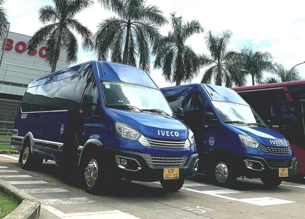 Thuê xe 18 chỗ cho đoàn cần không gian để hành lý