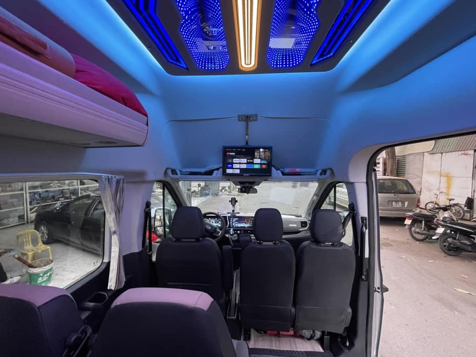 Thuê xe 18 chỗ cho hành trình nhóm đông