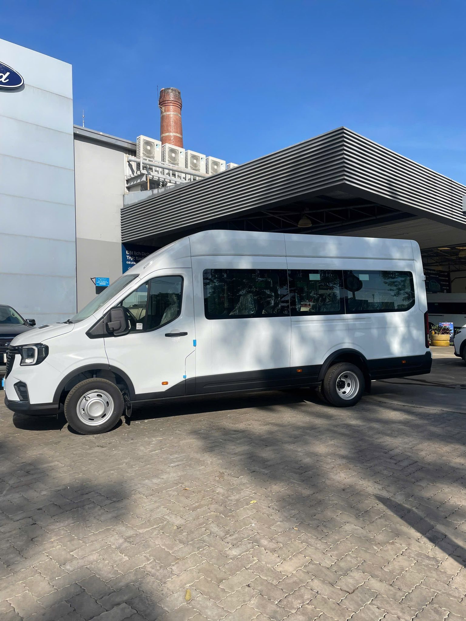 Vì Sao Nên Đặt Thuê Xe 18 Chỗ Cho Tour Đà Lạt 3 Ngày 2 Đêm?