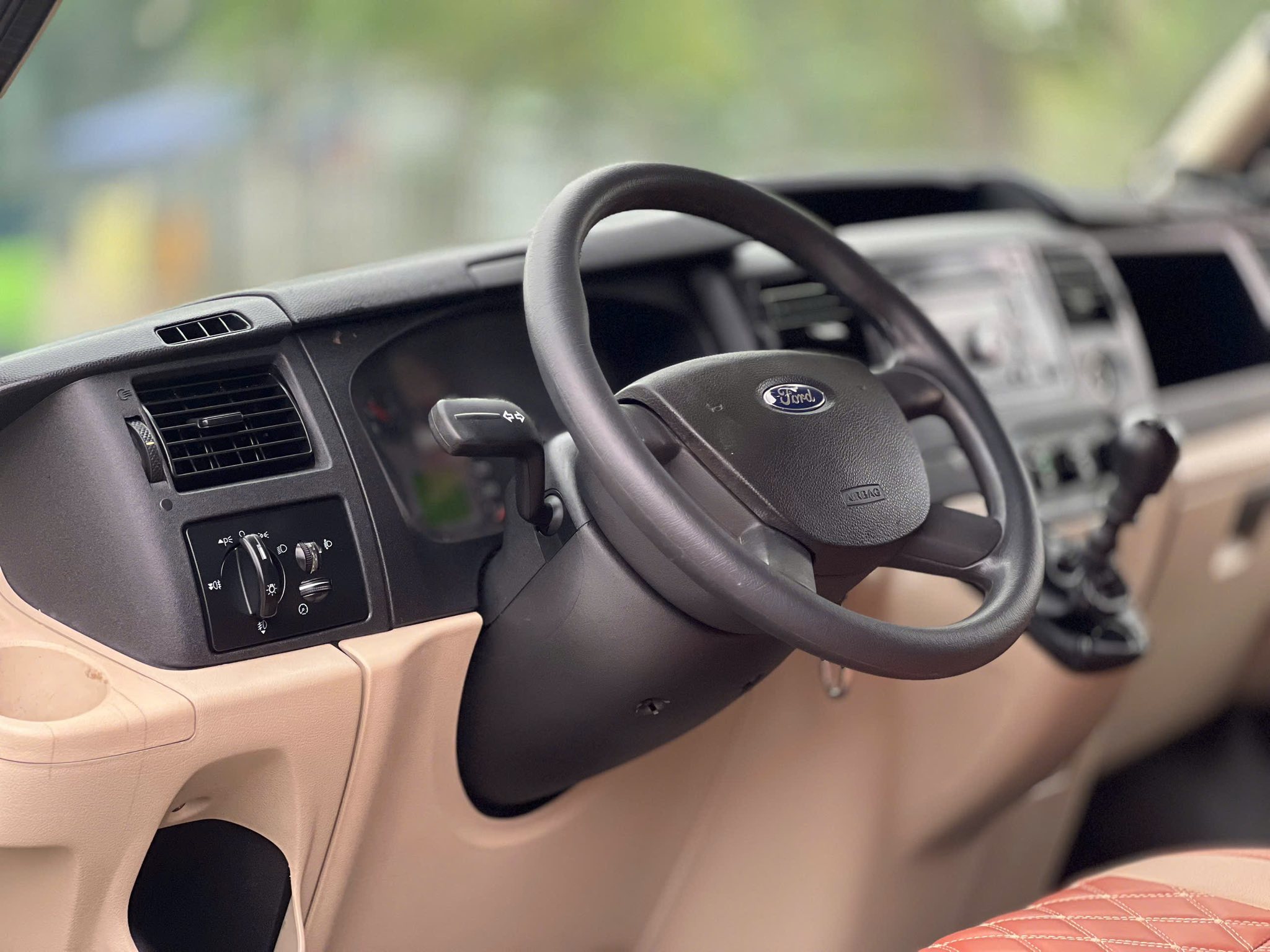 Quy trình thuê xe 18 chỗ xuất phát từ TP.HCM đi miền Tây tại Thảo My