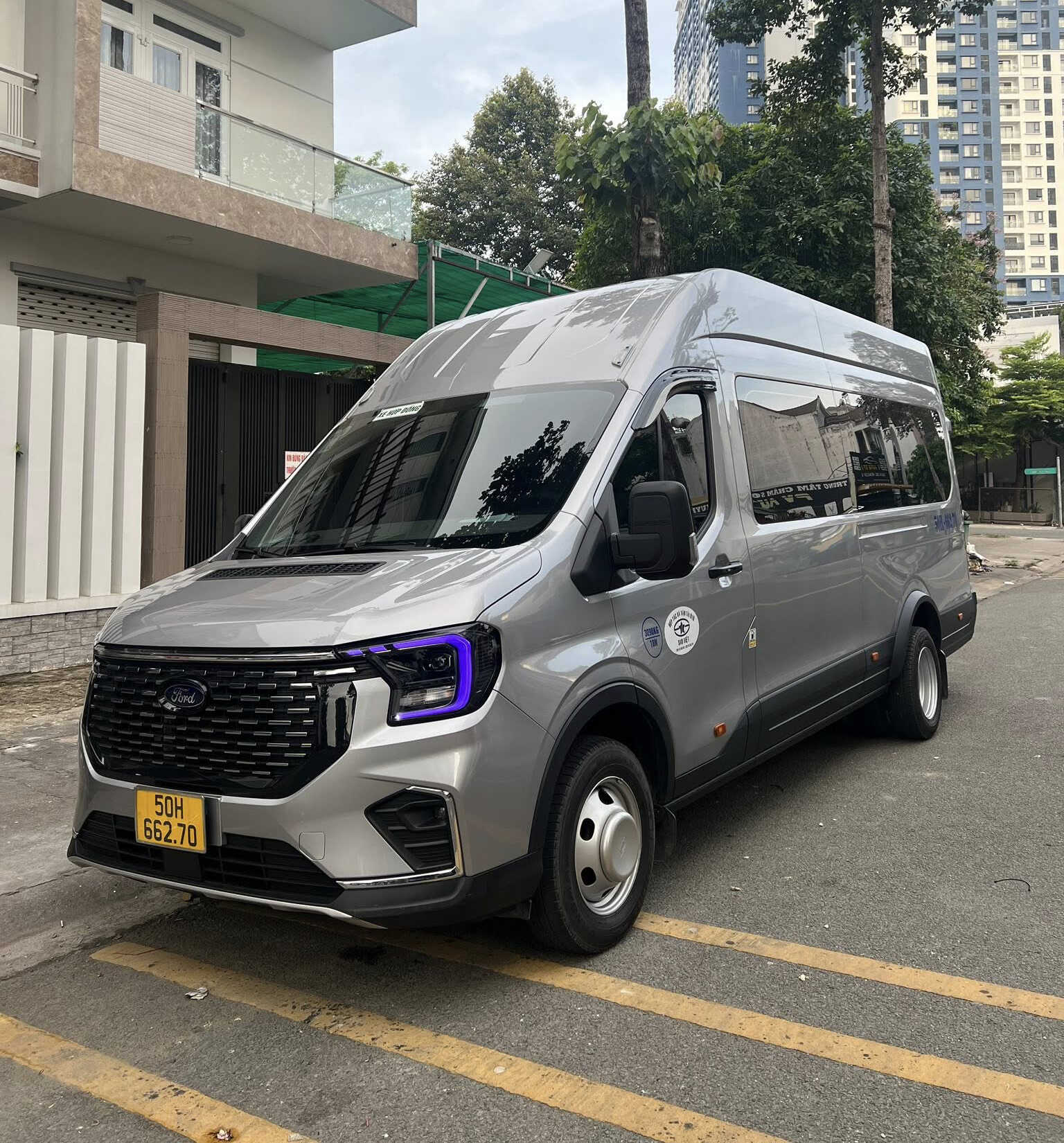 Thuê xe 18 chỗ Miền Tây giá tốt