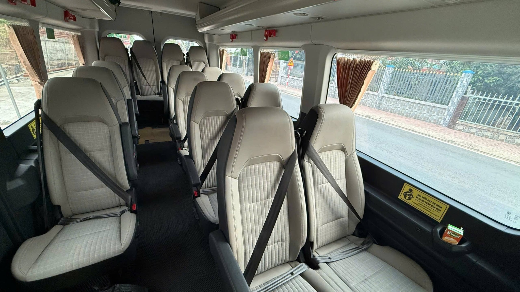 Chiến Lược Đặt Thuê Xe 18 Chỗ Chuyên Nghiệp Cho Ban Tổ Chức