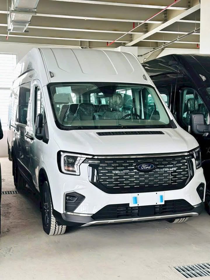 Dịch vụ cho thuê xe 18 chỗ giá hợp lý