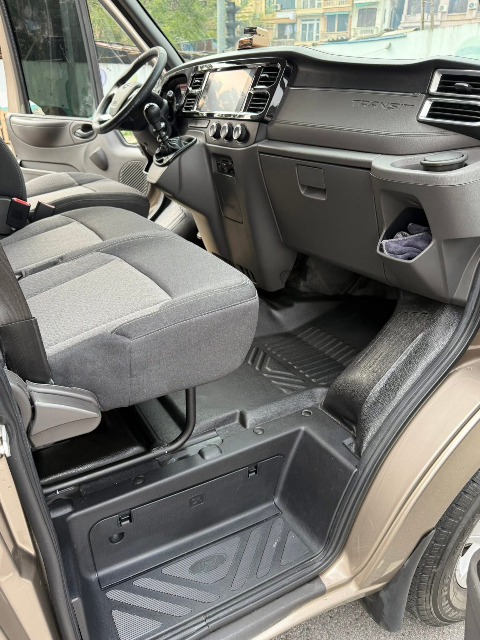 Dịch vụ thuê xe 16 chỗ Nha Trang chất lượng cao