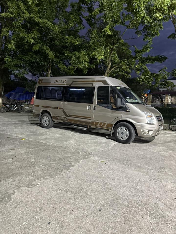 Thuê xe 16 chỗ cho chuyến nhóm đông