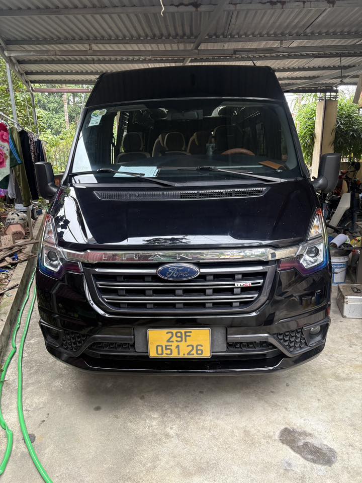 Thuê xe 16 chỗ cho chuyến nhóm đông