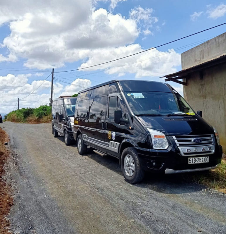 Thuê xe 16 chỗ đi Tây Ninh an toàn