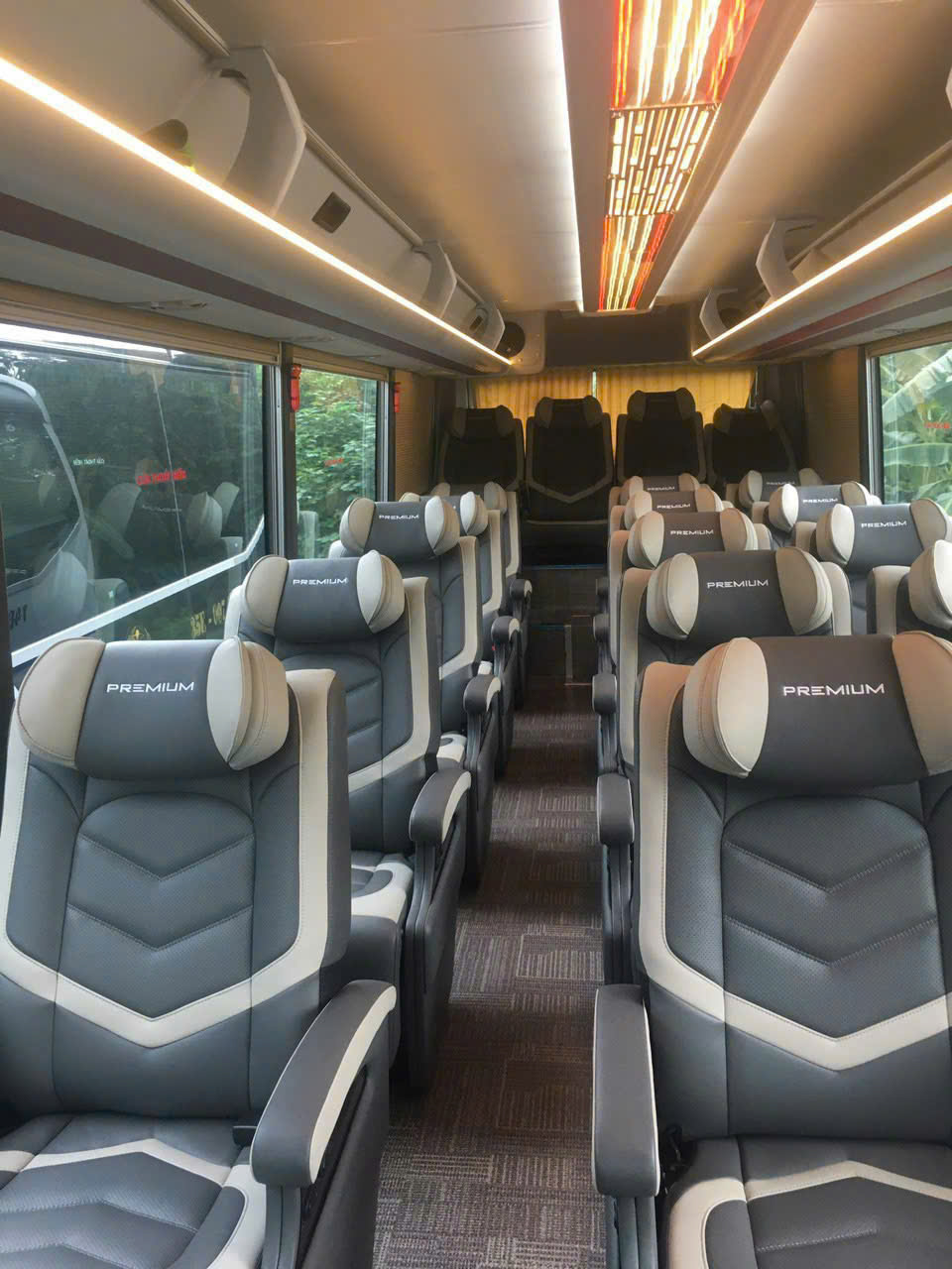 Thuê xe 18 chỗ cho chuyến đi nhiều ngày liên tục