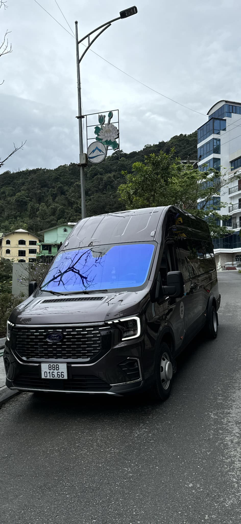 Thuê xe 18 chỗ cho nhóm lớn du lịch