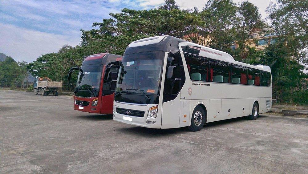 Thuê xe 45 chỗ đi tour với tài xế chuyên nghiệp