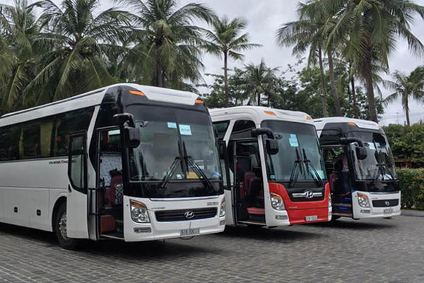Thuê xe 45 chỗ đi tour với tài xế chuyên nghiệp