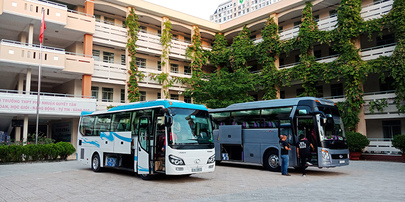 Thuê xe 45 chỗ đi tour với tài xế chuyên nghiệp