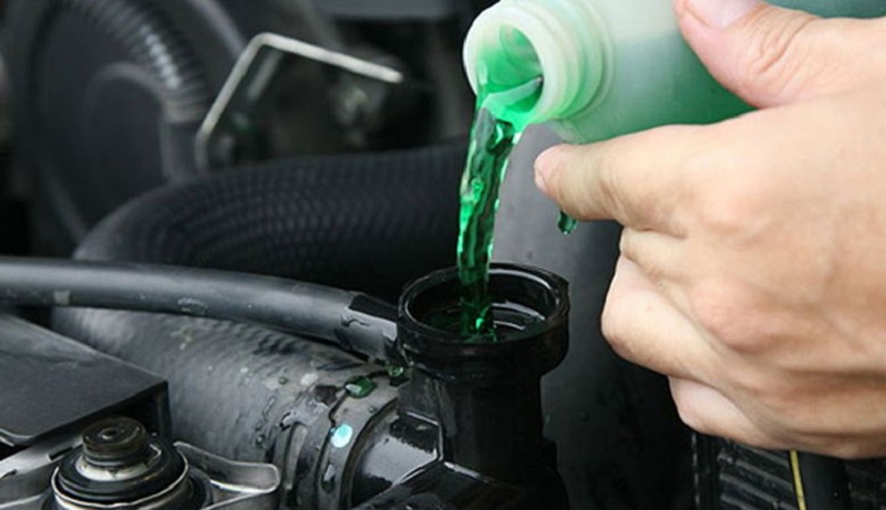 Tìm hiểu nước làm mát xe ô tô thực chất là gì?