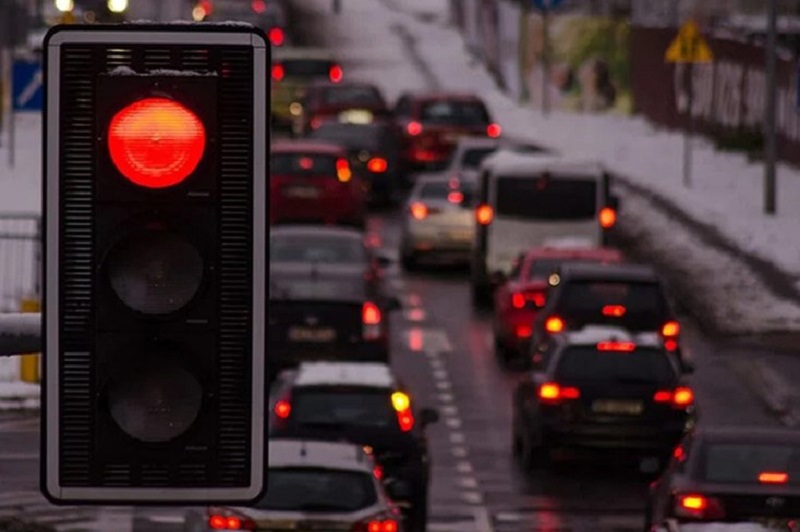 Ô tô vượt đèn đỏ phạt bao nhiêu tiền tối đa?