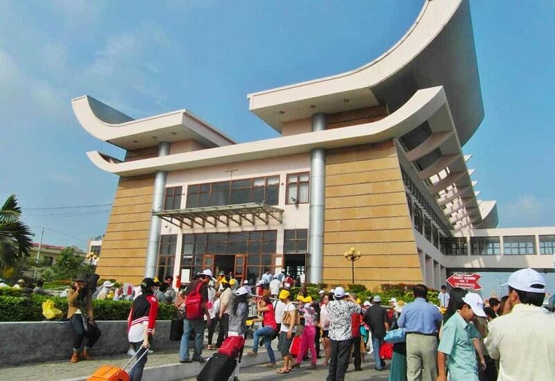 Qua cửa khẩu Mộc Bài có cần hộ chiếu không?