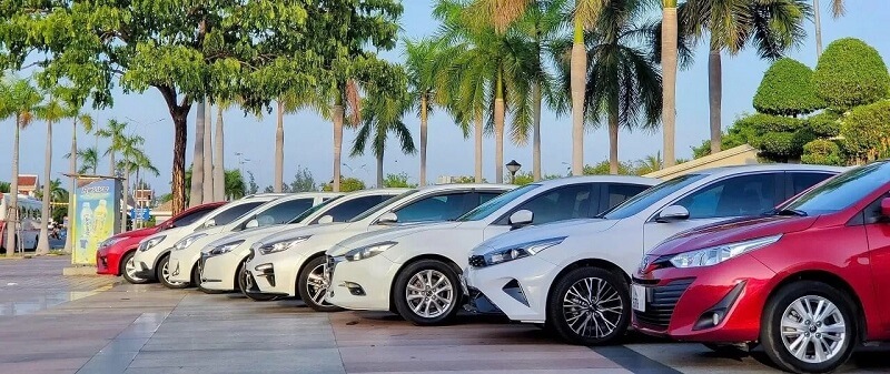 So sánh giá thuê xe ở TP.HCM cập nhật mới