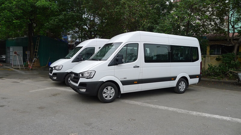 Giá cho thuê xe cạnh tranh, phục vụ tận tình