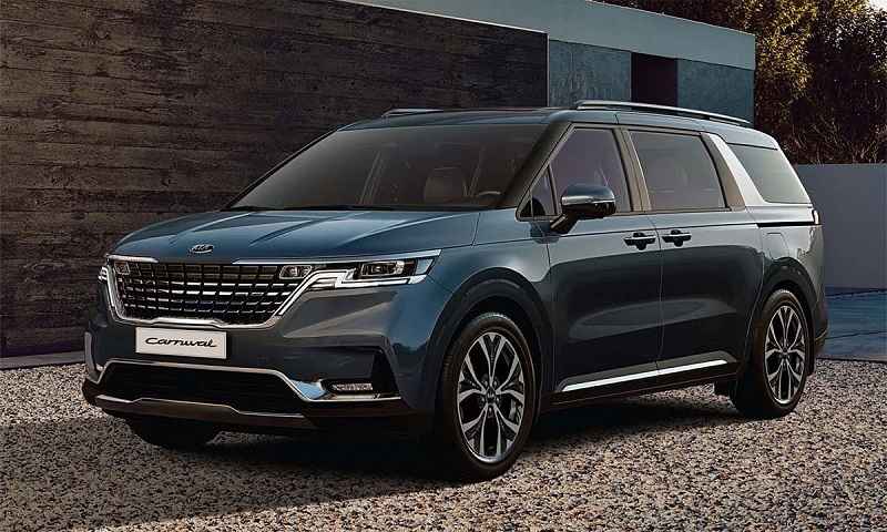 Nên thuê xe Carnival tự lái ở đâu với giá tốt?