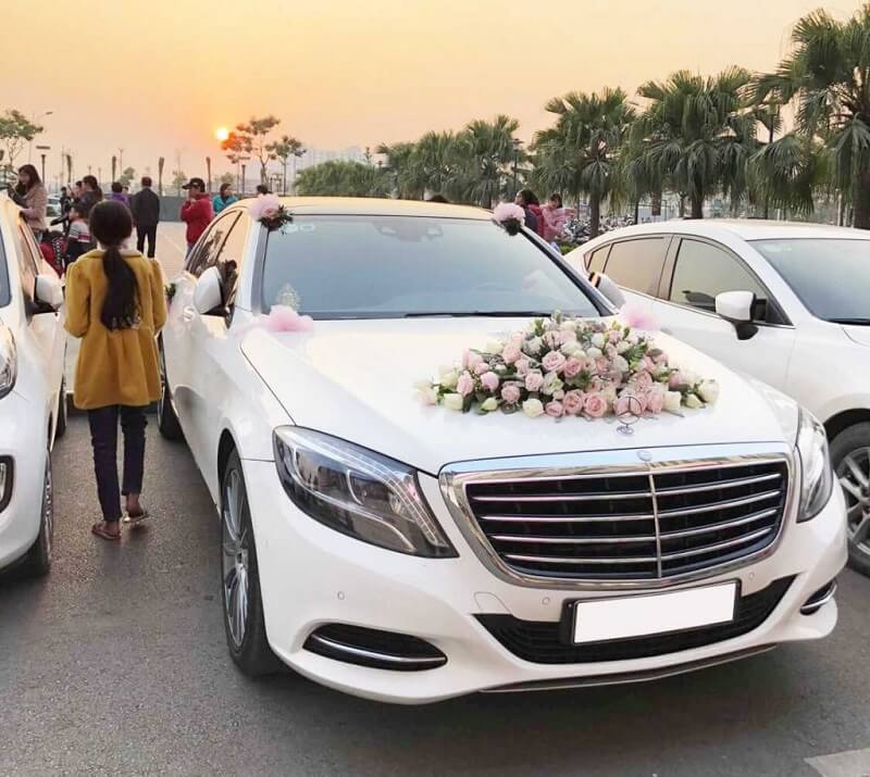 Thuê xe cưới theo dòng