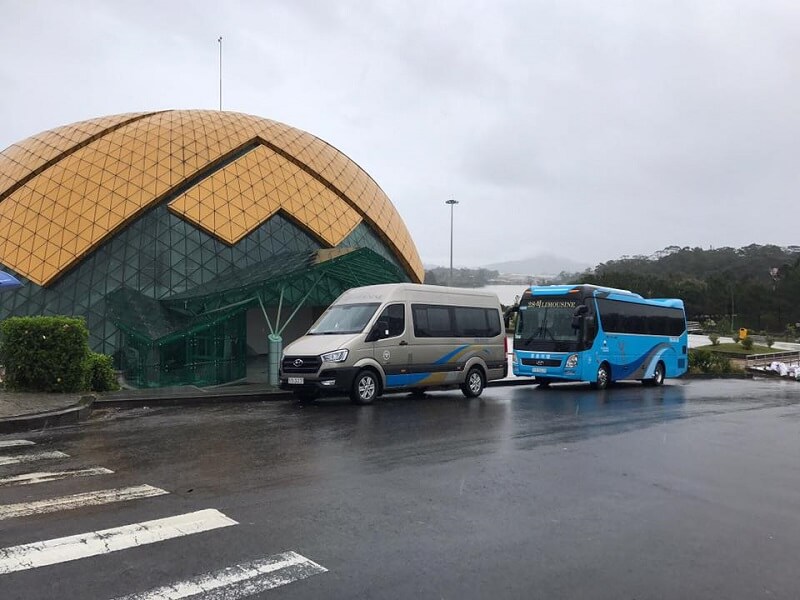 Giá thuê xe đi Đà Lạt khoảng bao nhiêu?