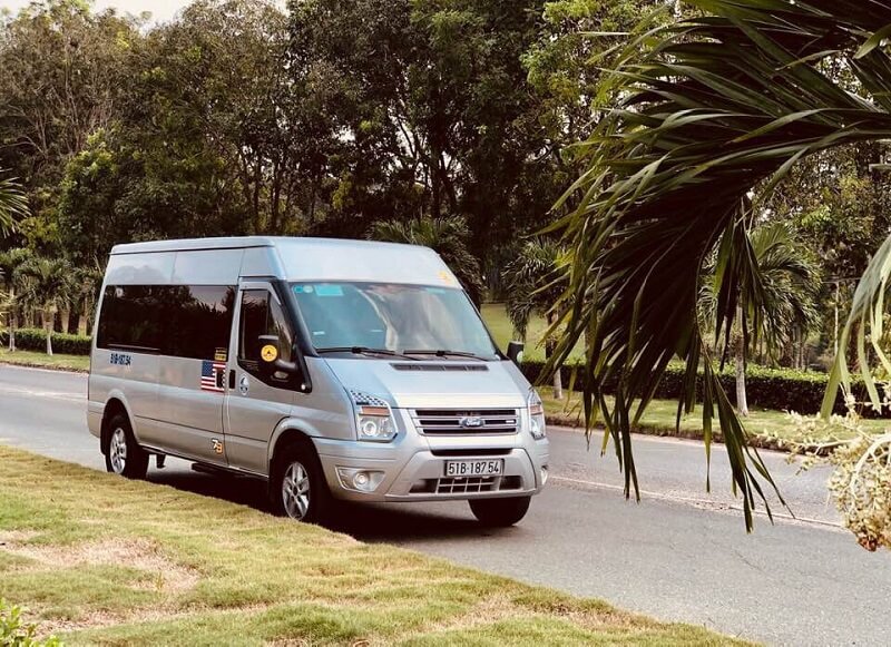 Thuê xe du lịch tự lái giá bao nhiêu?