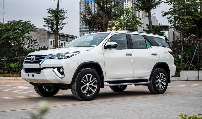 Nhu cầu thuê xe hợp đồng 7 chỗ hiện nay