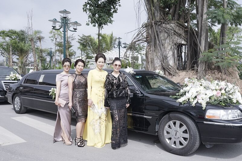 Kinh nghiệm thuê xe Limousine đám cưới cần biết
