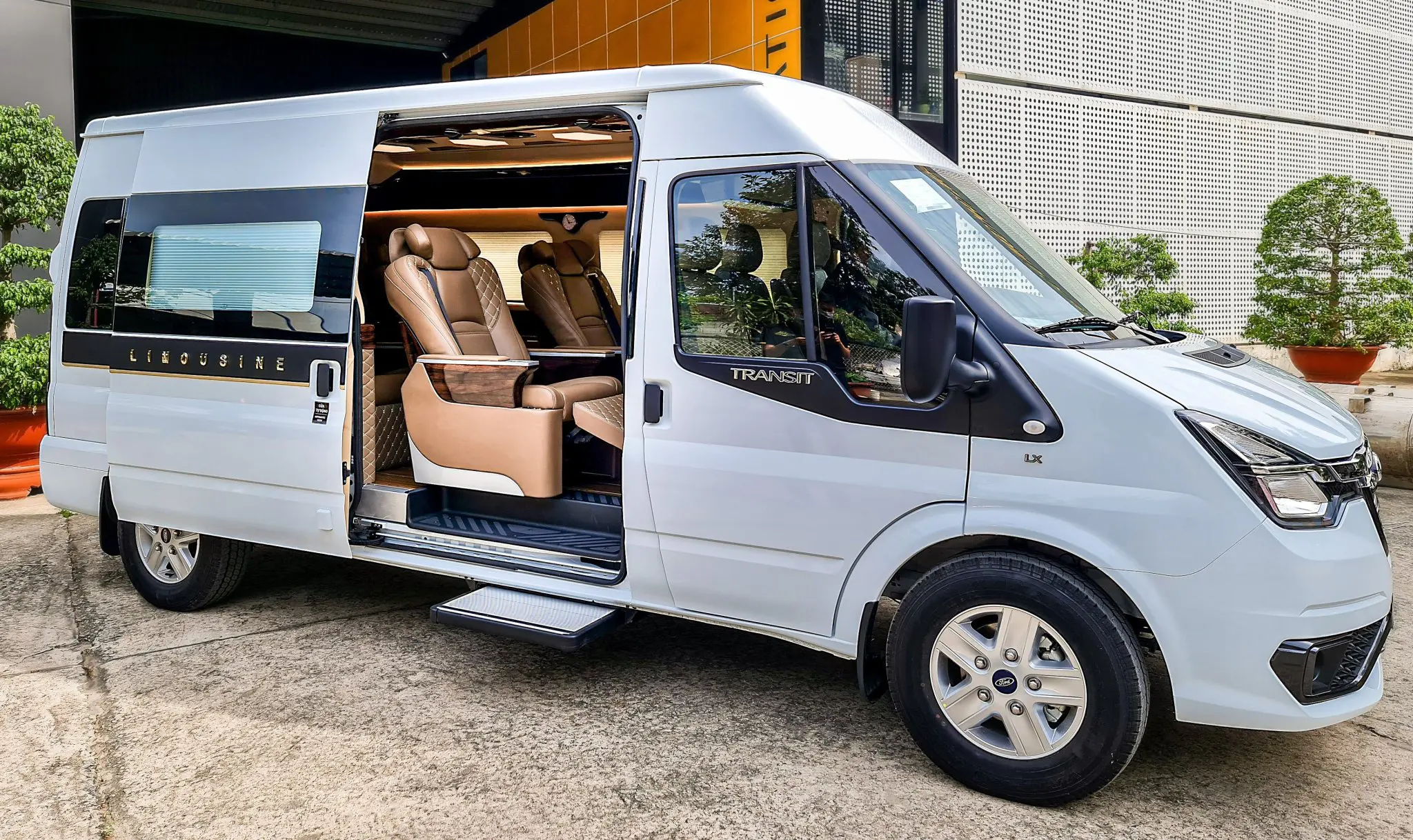 Các Dịch Vụ Cho Thuê Xe 16 Chỗ Đi Tây Ninh Của THẢO MY