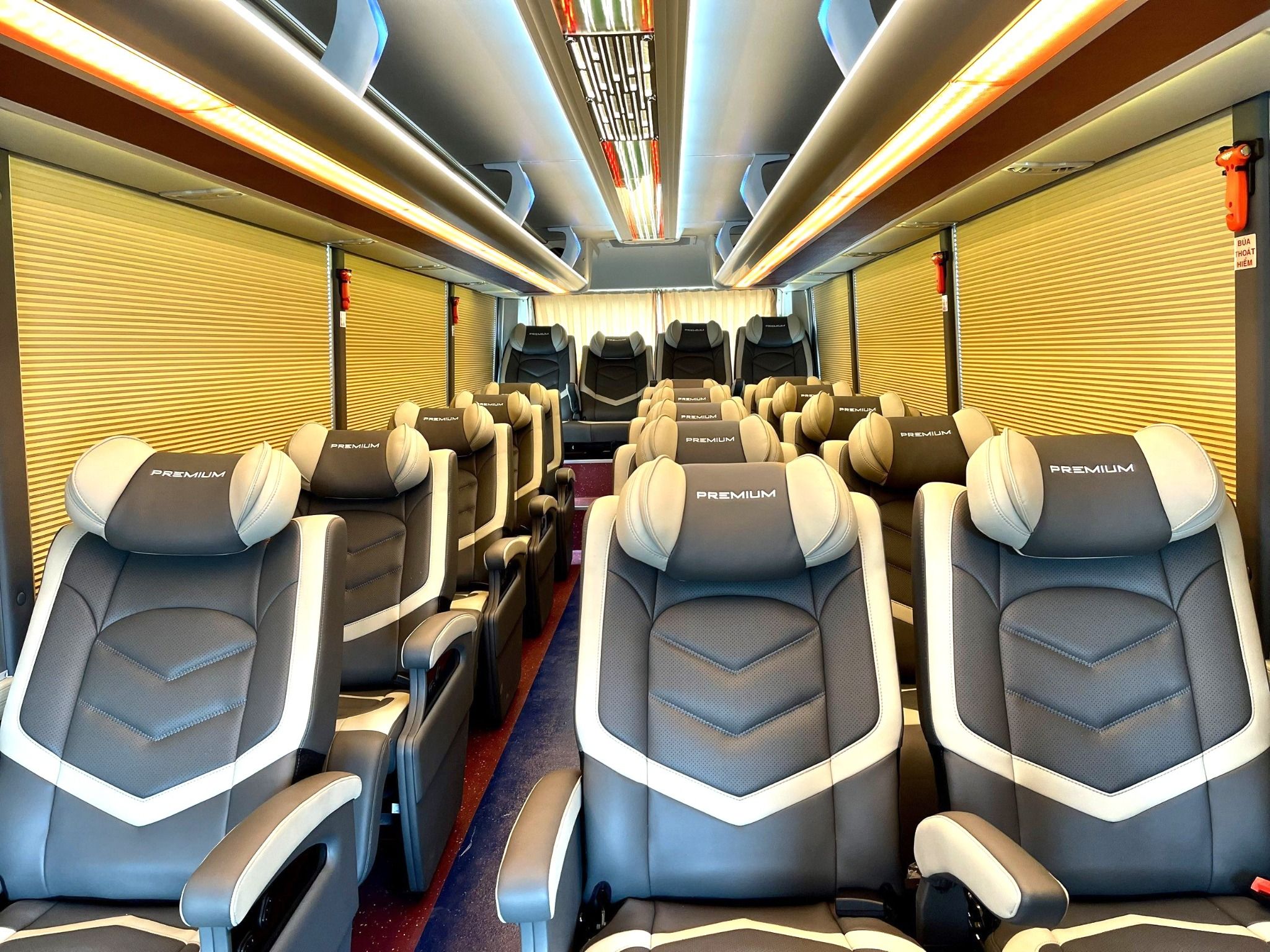 Các Dịch Vụ Cho Thuê Xe 18 Chỗ Phổ Biến Tại DỊCH VỤ CHO THUÊ XE THẢO MY