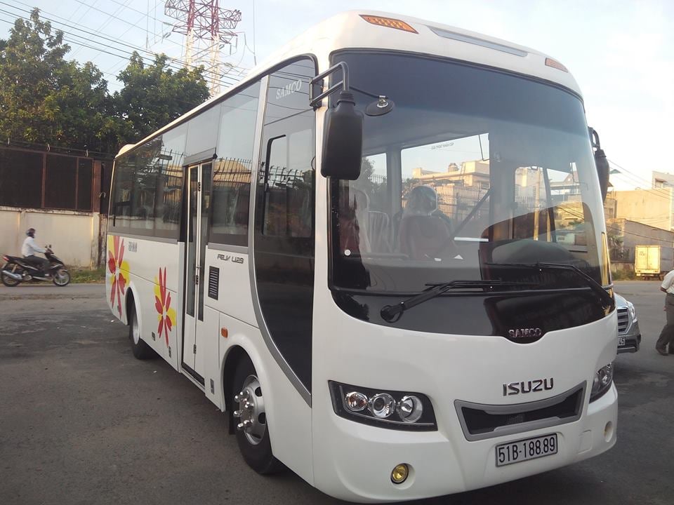 Kinh nghiệm thuê xe 16 chỗ theo ngày tiết kiệm chi phí