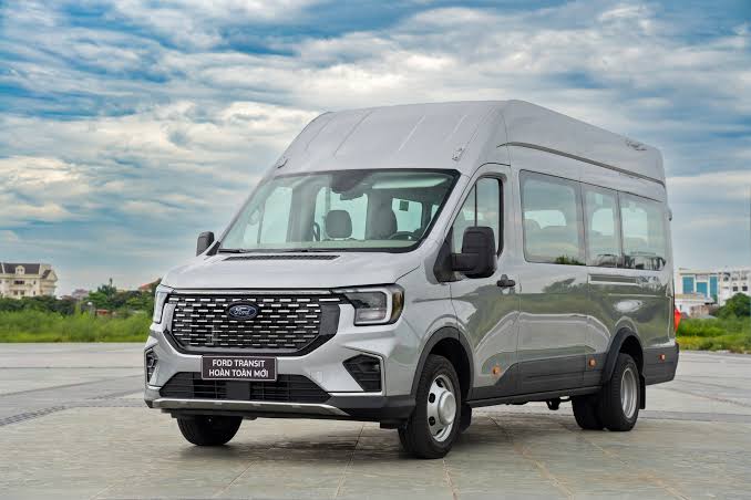 Xe 18 chỗ phù hợp với những nhóm khách nào?