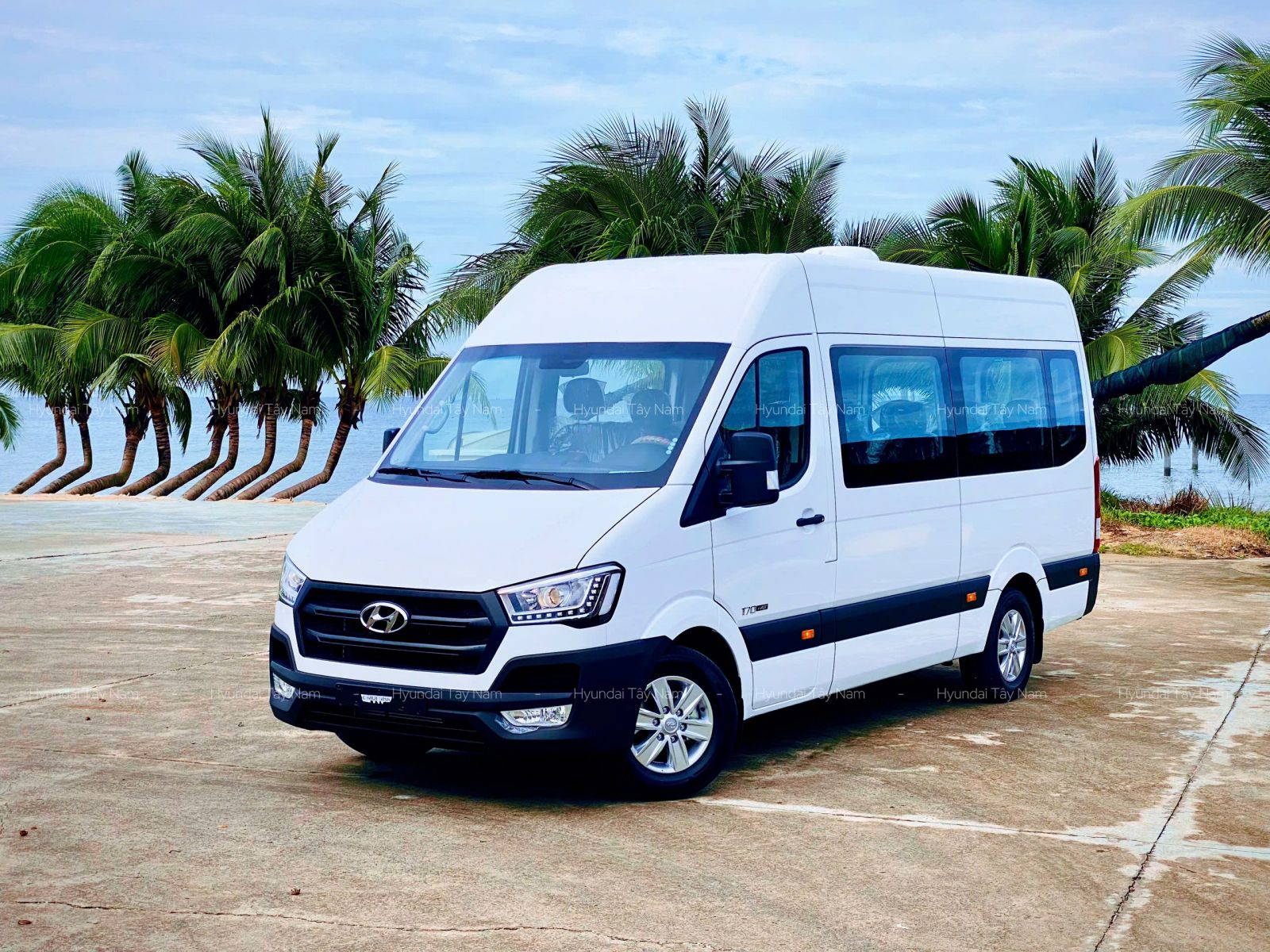 Cho thuê xe 18 chỗ hợp đồng ngắn hạn & dài hạn