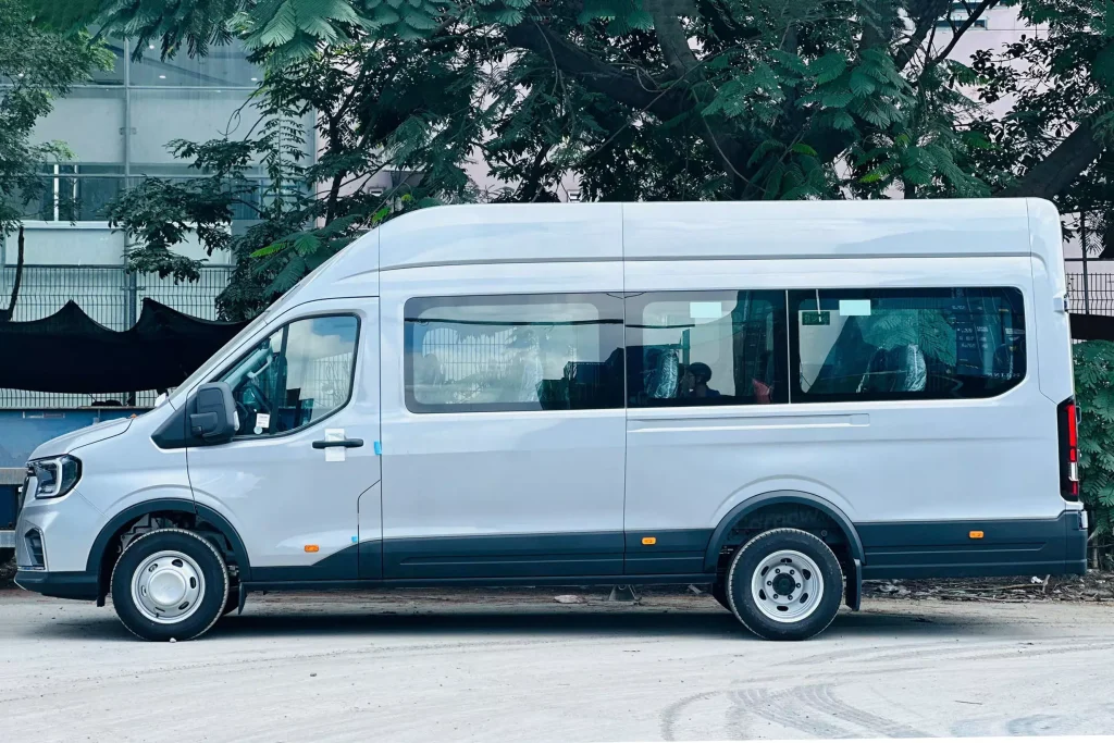 Vì sao cho thuê xe 18 chỗ ngày càng được nhiều đoàn du lịch lựa chọn?