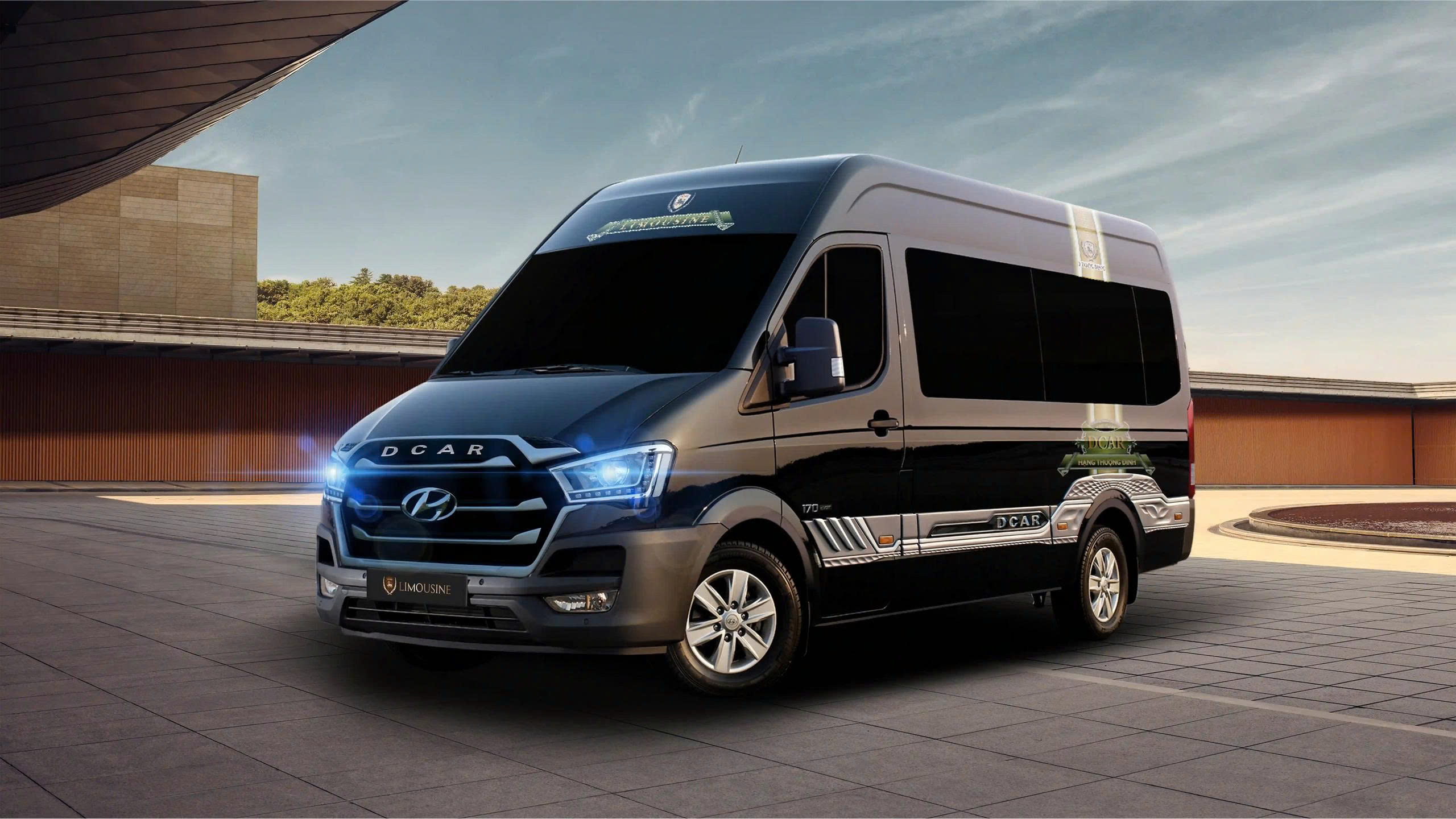 Cho thuê xe limousine cao cấp phục vụ du lịch, công tác