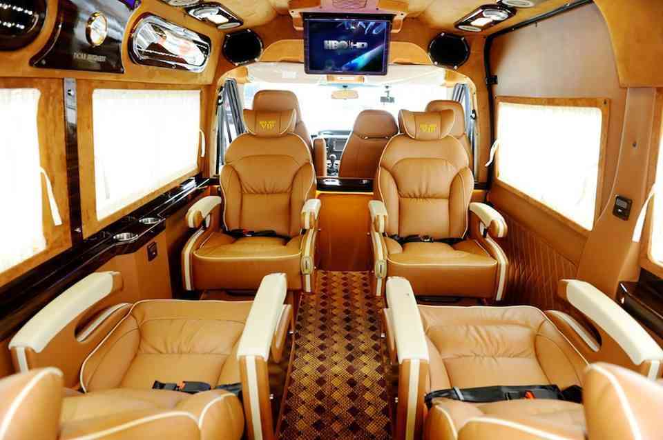 Cho thuê xe limousine có tài xế chuyên nghiệp, an toàn
