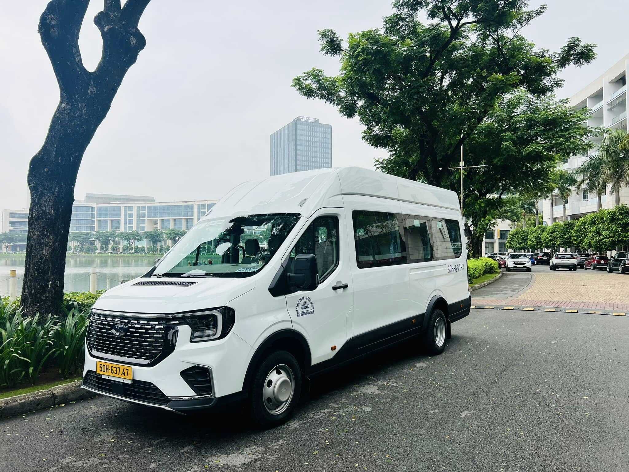 Dịch vụ thuê xe 18 chỗ tự lái đi du lịch