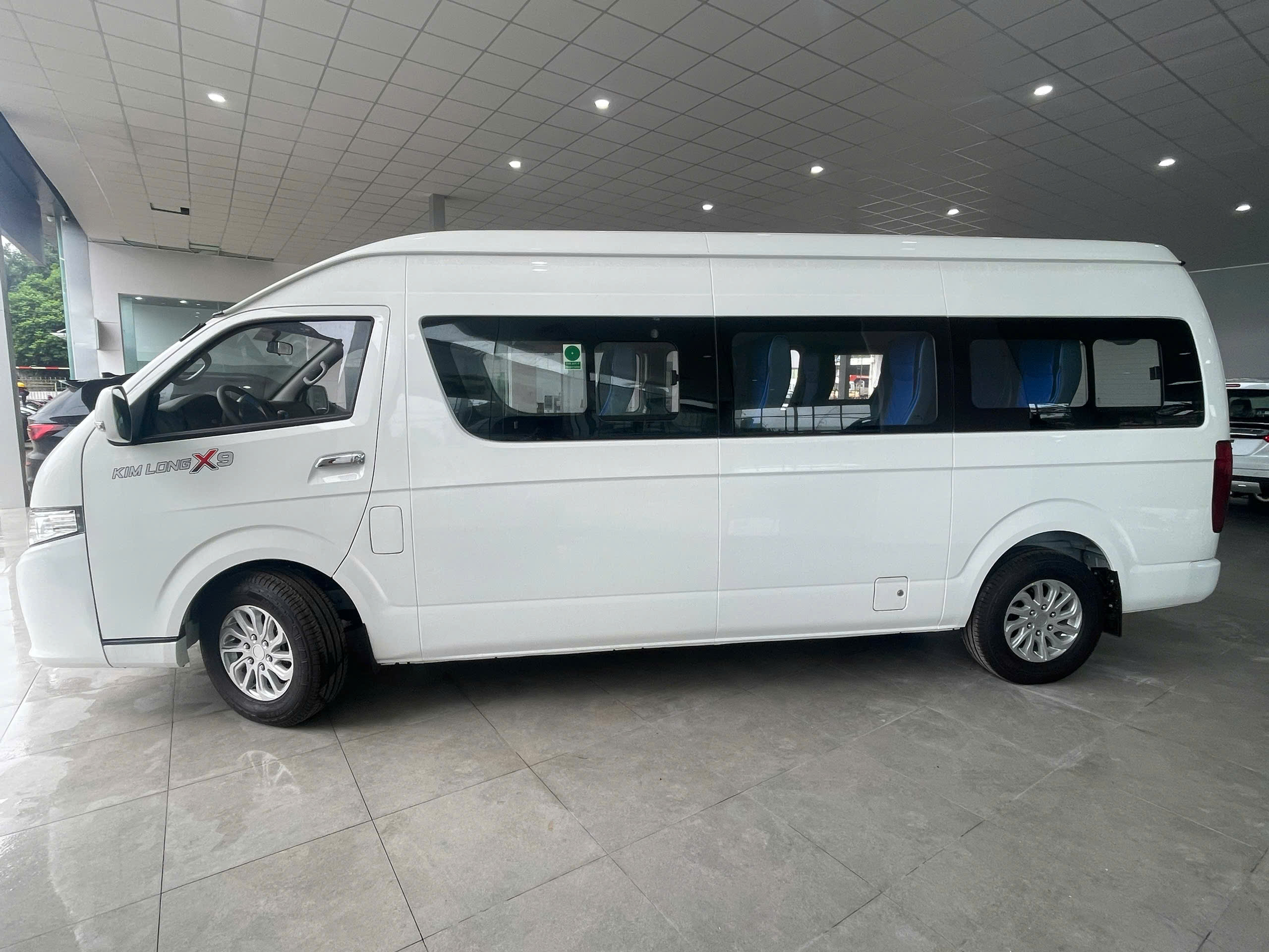 Tại Sao Nên Chọn Thuê Xe 16 Chỗ Đi Tour Tây Ninh?