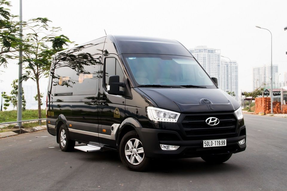 Thuê xe 16 chỗ tự lái uy tín, thủ tục nhanh gọn