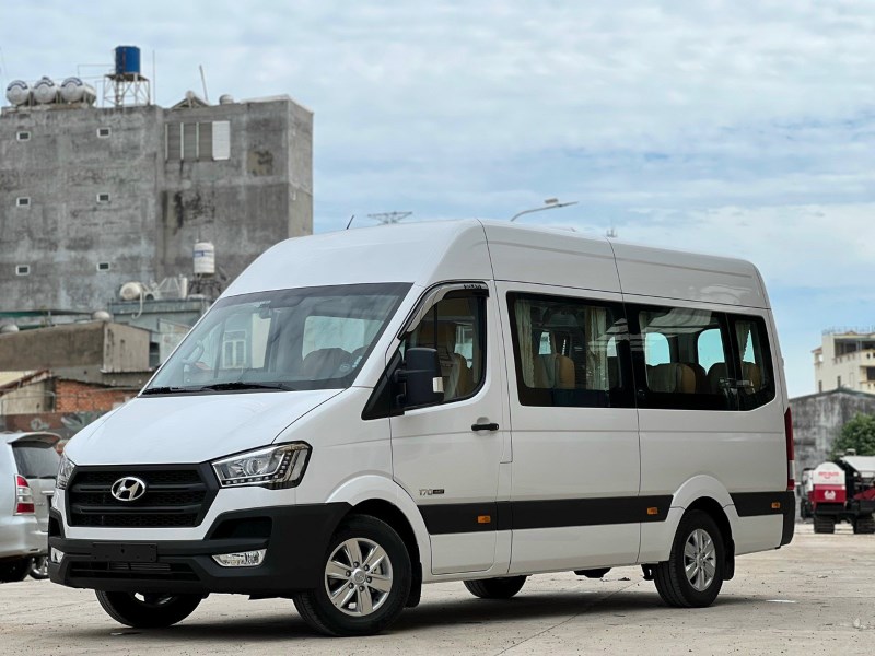 Thuê xe 18 chỗ đi tỉnh, đi xa, lịch trình linh hoạt