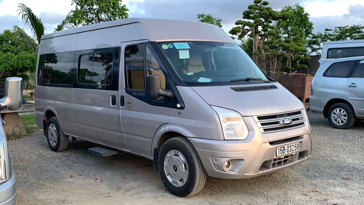 Thuê xe tự lái 16 chỗ phục vụ công tác, du lịch