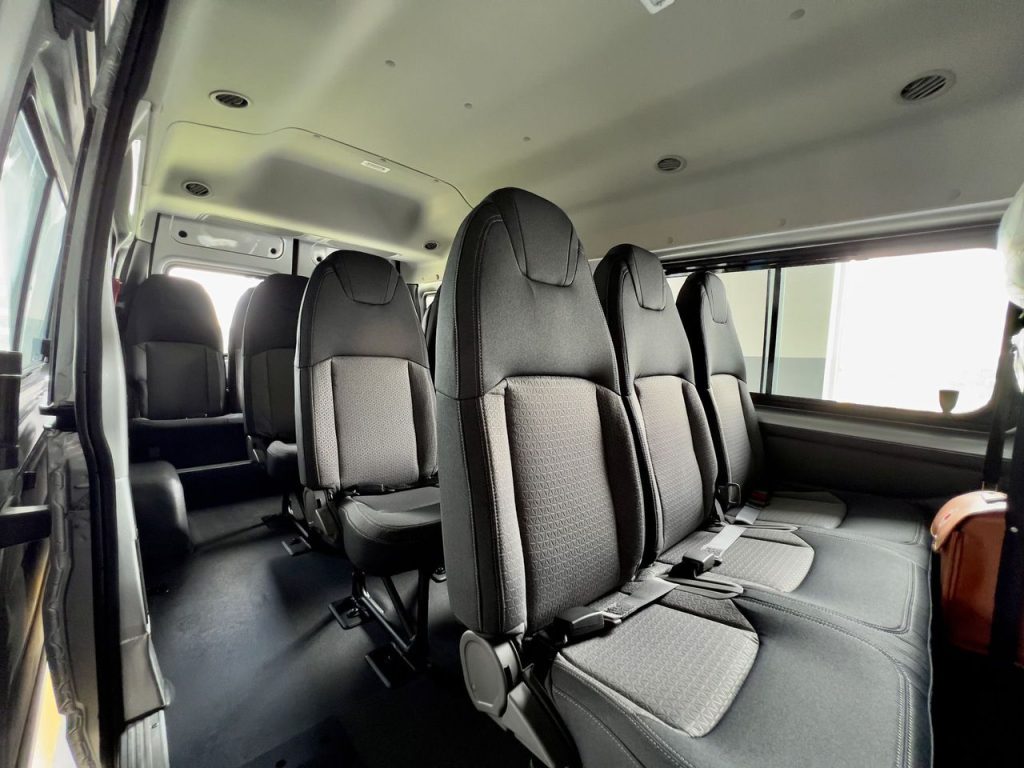 Xe 18 Chỗ Đời Mới, Chất Lượng Cao tại thảo my 