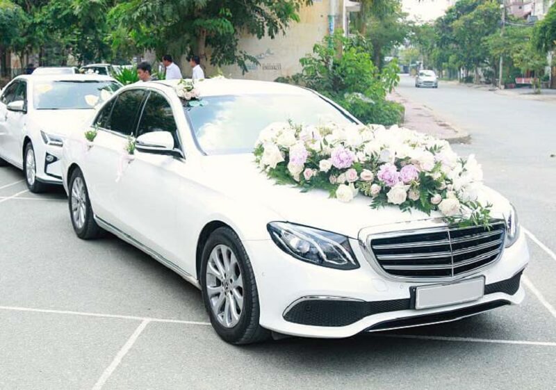 Lưu ý khi chọn màu xe hoa cưới cần biết