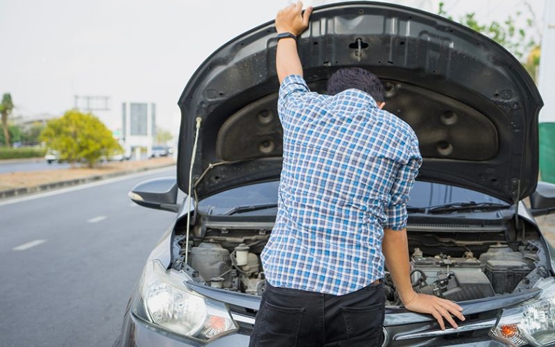 Xe ô tô chết máy đột ngột nguyên nhân là gì?